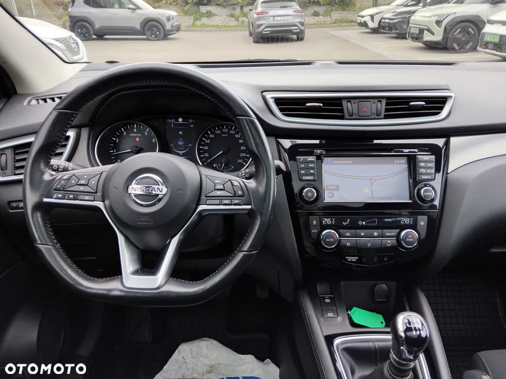 Nissan Qashqai 1.2 DIG-T N-Connecta EU6 - 9