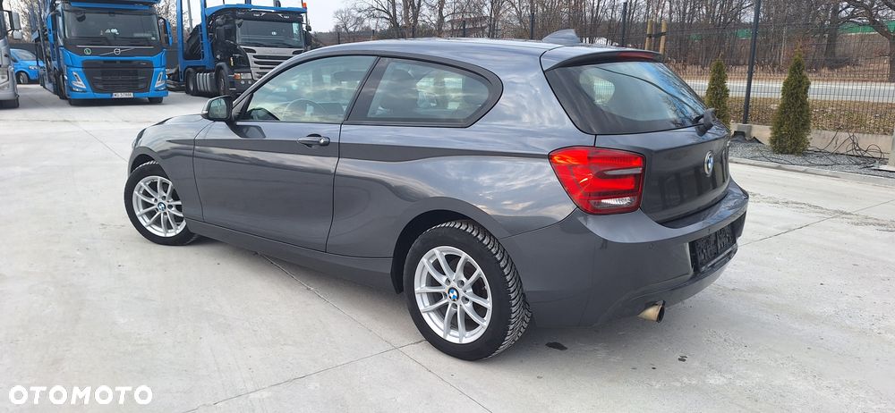 BMW Seria 1 116i - 4