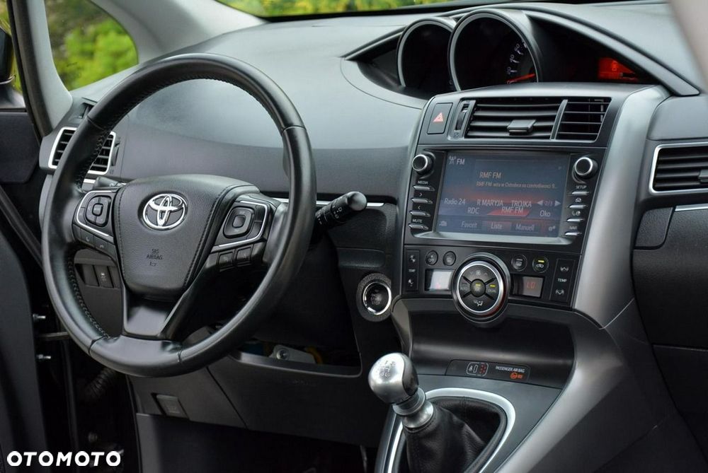 Toyota Verso 1.8 Premium 7os EU6 - 22