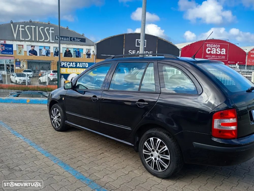 Skoda Fabia Break 1.2 Active - 3