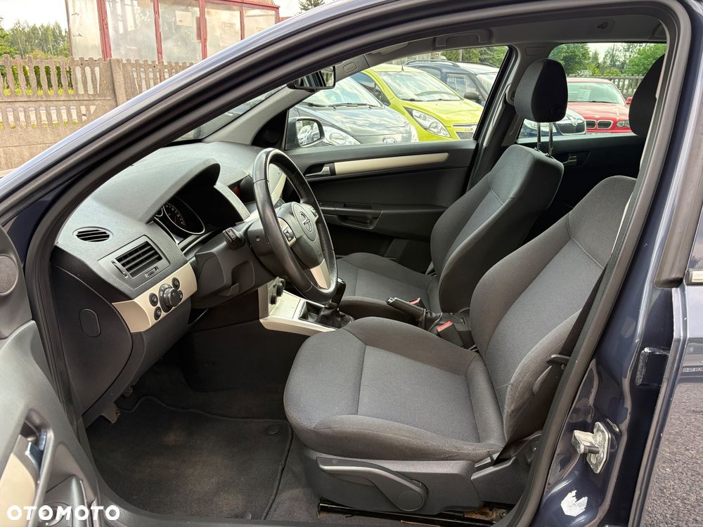 Opel Astra 1.6 Design Edition - 21