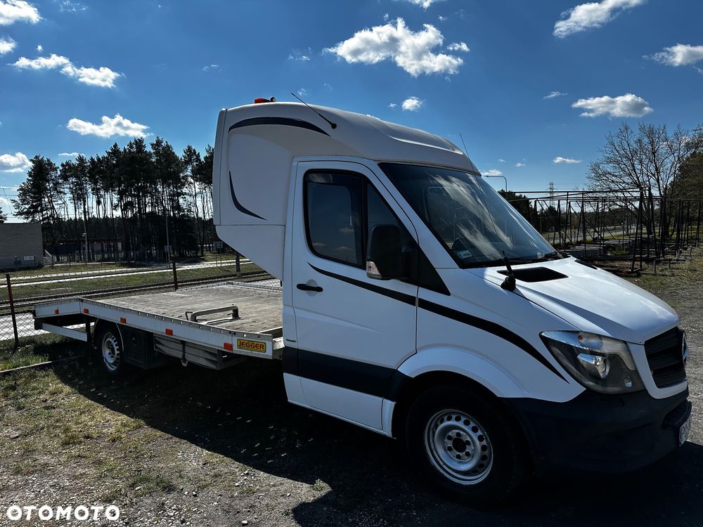 Mercedes-Benz SPRINTER 319 - 5