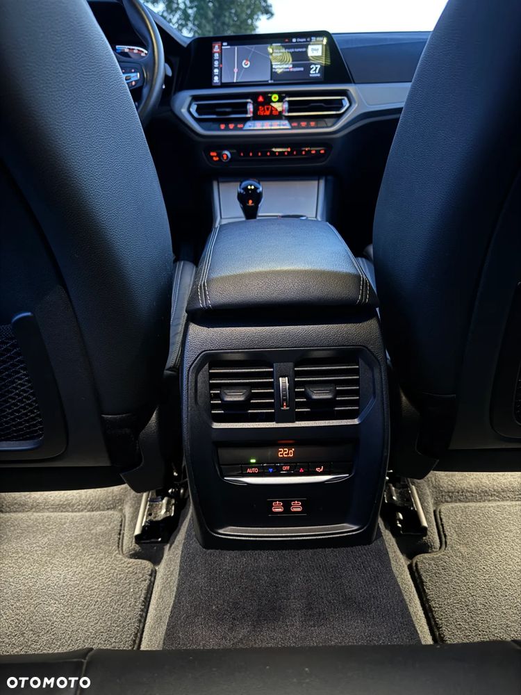 BMW Seria 3 320d xDrive Advantage sport - 35