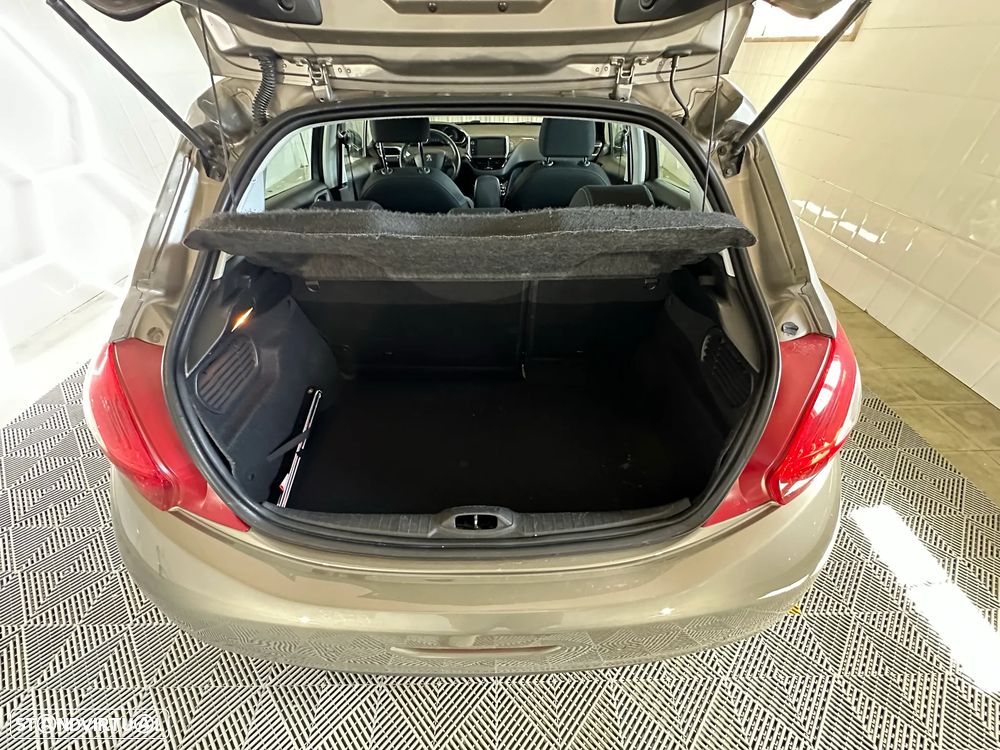 Peugeot 208 e-HDi FAP 92 Stop&Start Style - 12