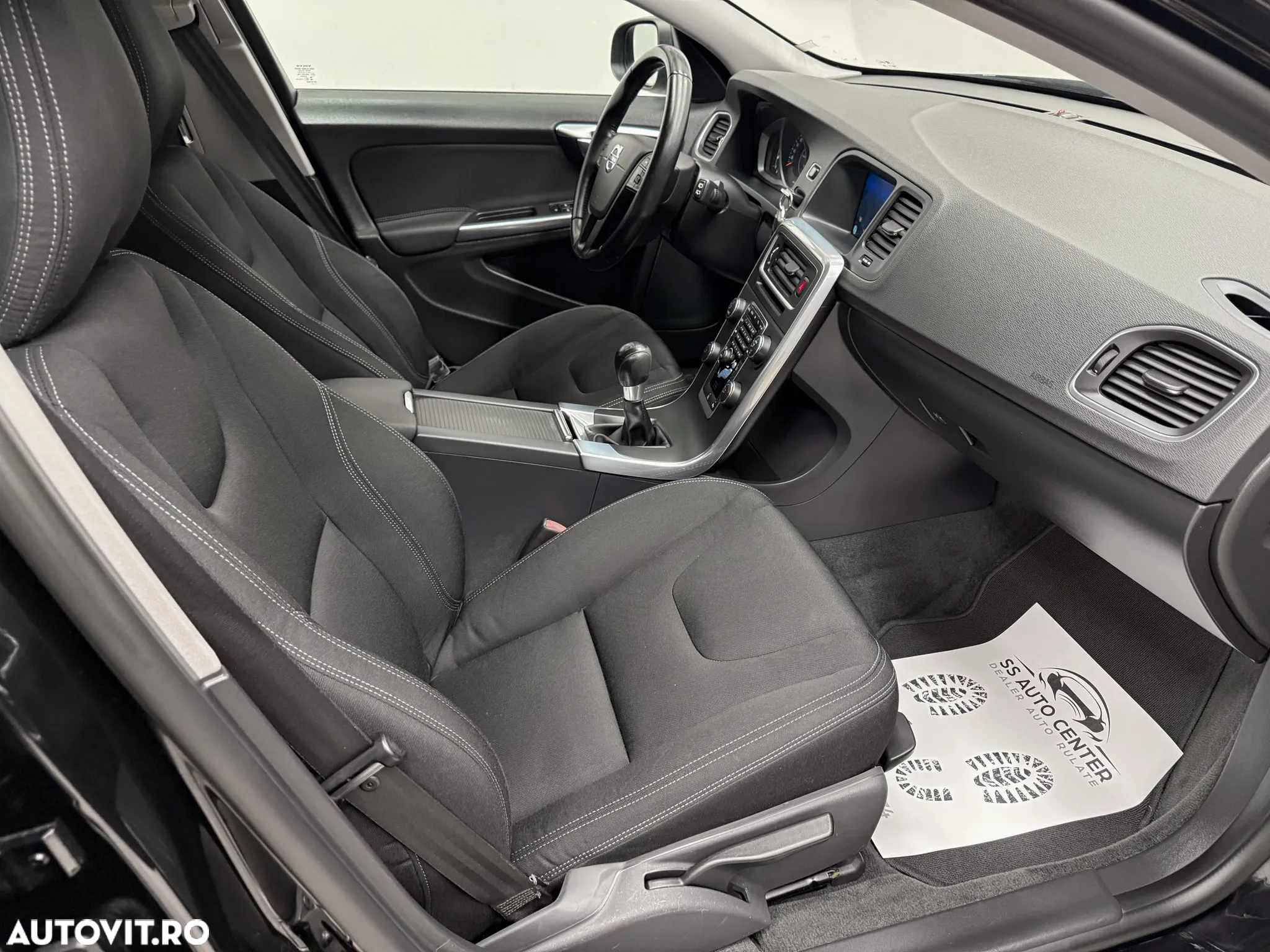 Volvo V60 D2 ECO Start-Stop Momentum - 11
