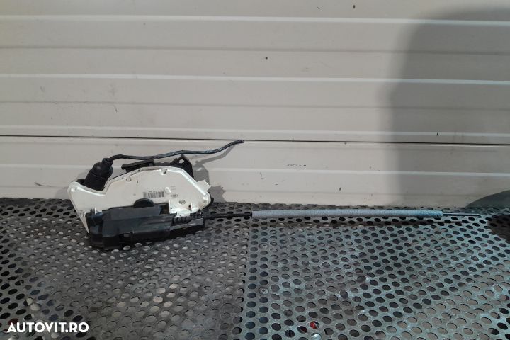 Broasca usa spate dreapta 5N0839016G Volkswagen VW Tiguan 1 5N [2007 - 1