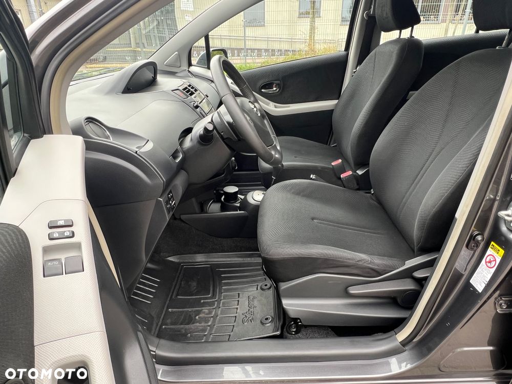 Toyota Yaris 1.33 Sol MM - 12