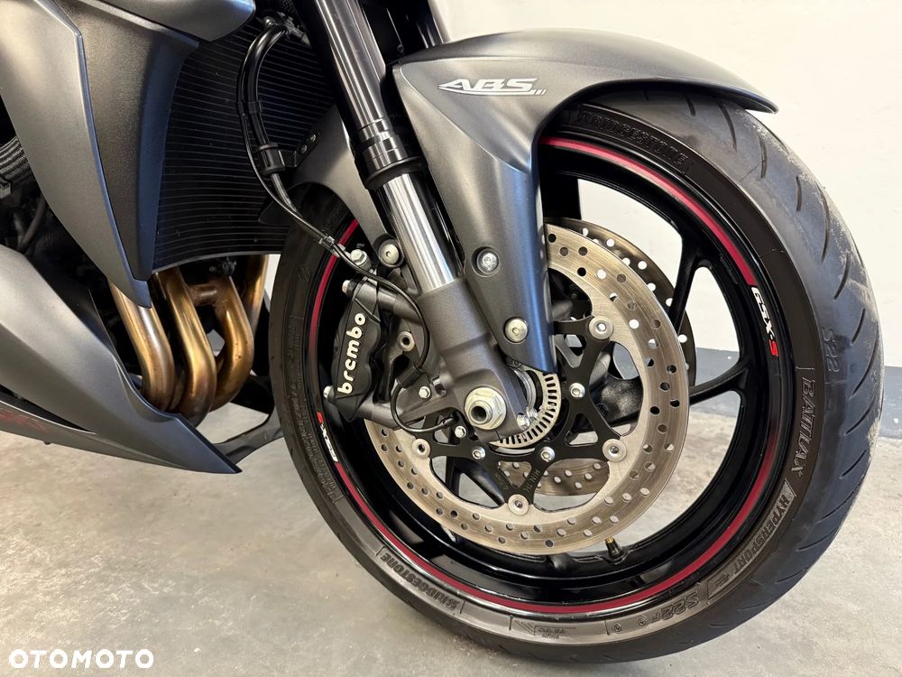 Suzuki GSX - 7