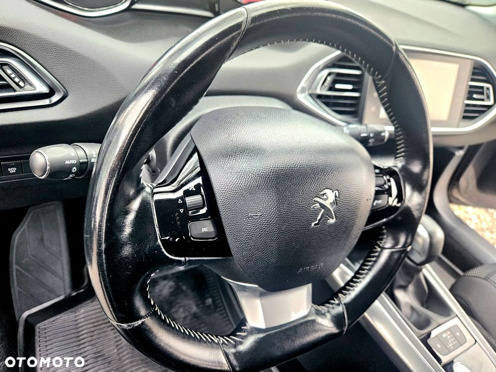 Peugeot 308 1.6 BlueHDi Active S&S EAT6 - 26