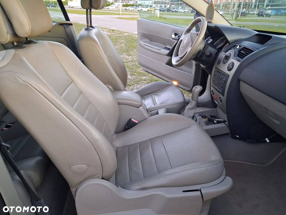 Renault Megane 1.6 Luxe Privilege - 13