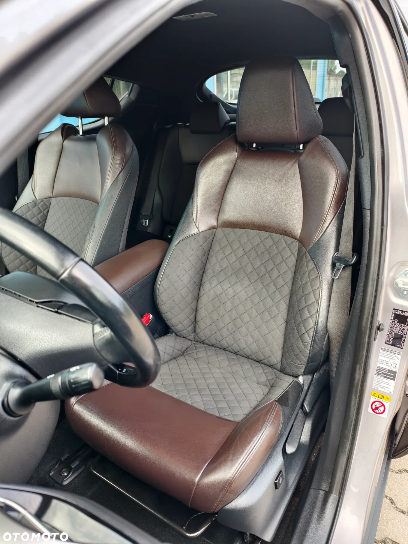Toyota C-HR Hybrid Lounge - 12
