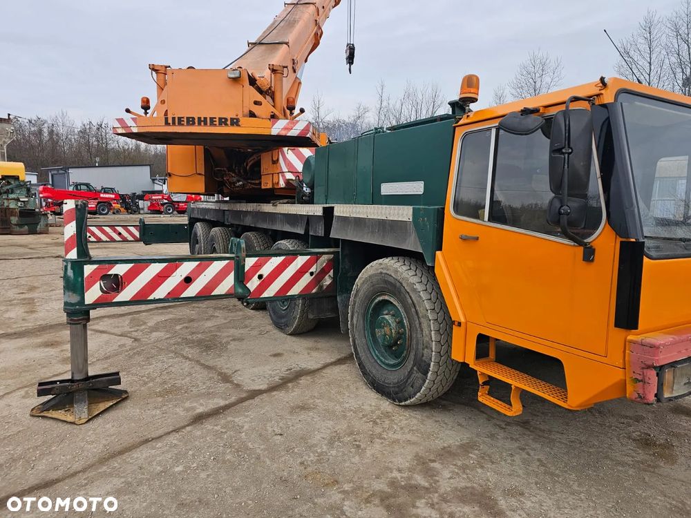 Liebherr LTM 1090 - 2