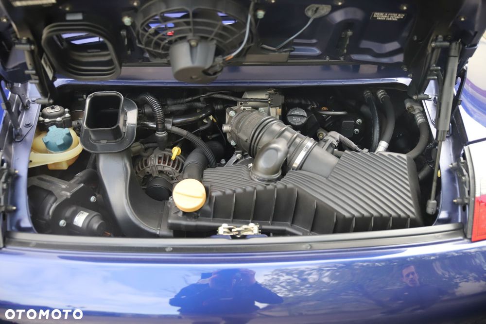 Porsche 911 Carrera 4 - 7