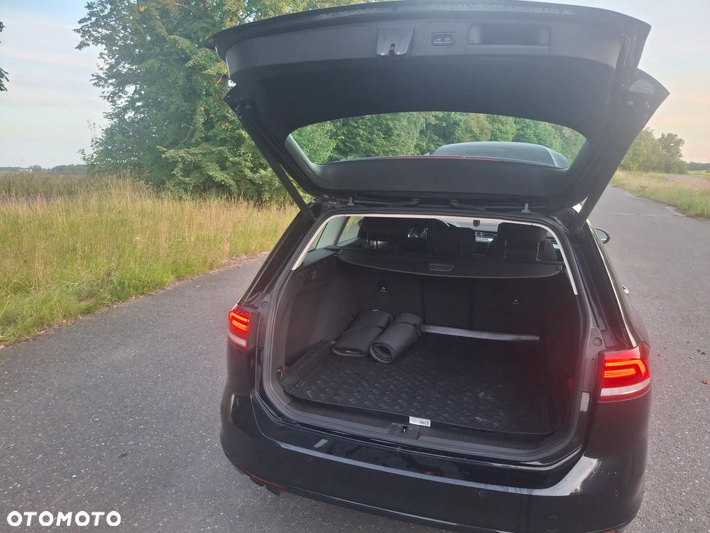 Volkswagen Passat 1.8 TSI BMT Comfortline - 15
