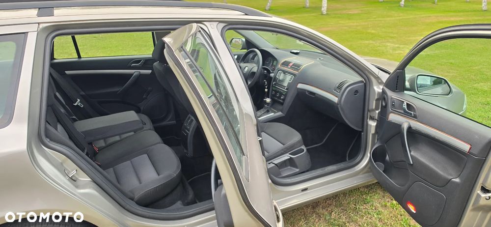 Skoda Octavia 1.9 TDI Elegance DSG - 11
