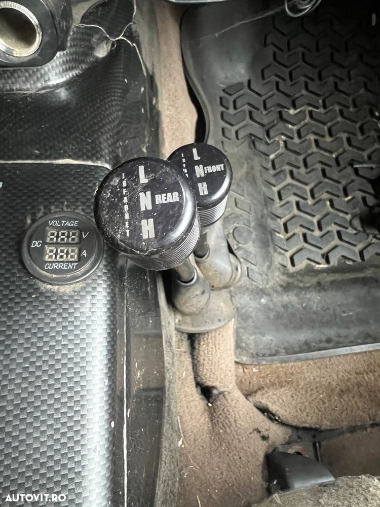 Jeep Wrangler - 12