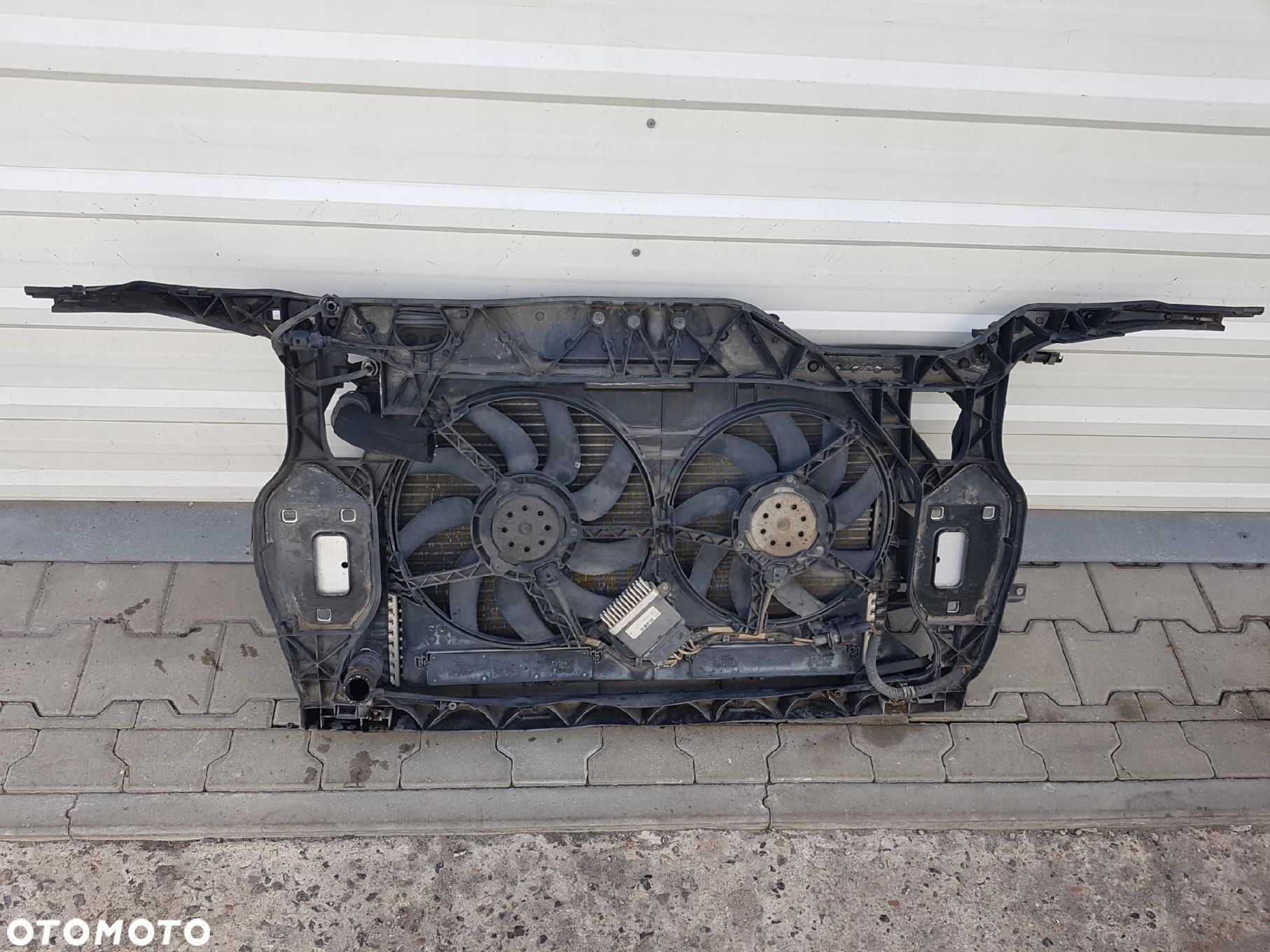 AUDI Q5 8R 08-12r 2.0 TDI PAS PRZEDNI CHŁODNICE WENTYLATORY MANUAL - 6