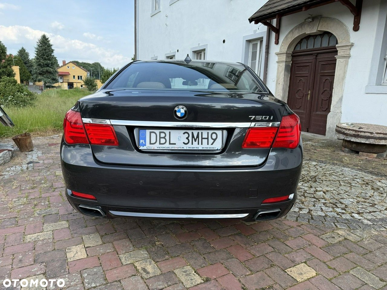 BMW Seria 7 750i - 13