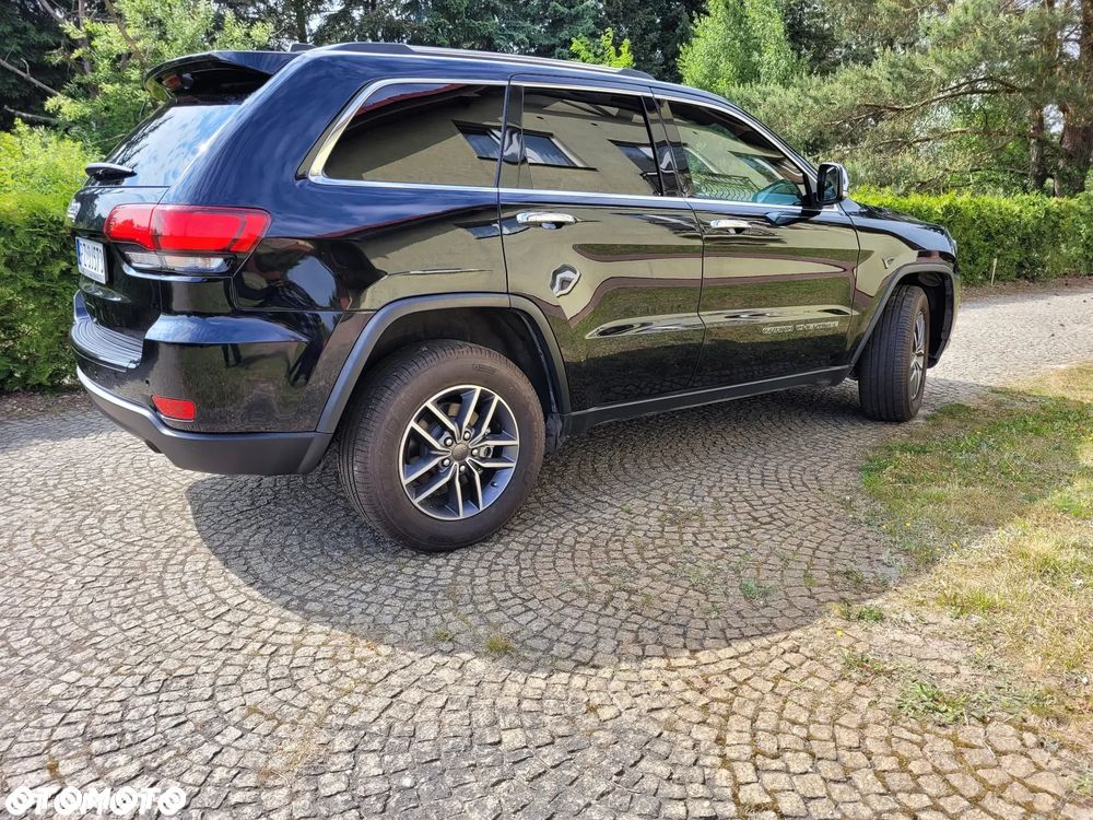 Jeep Grand Cherokee - 11