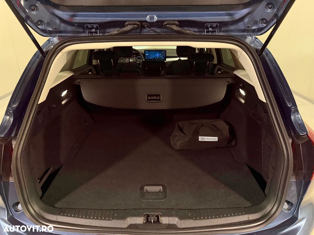 Ford Focus 1.0 EcoBoost MHEV Titanium - 13