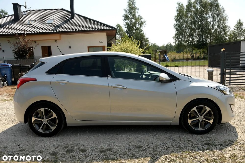 Hyundai i30 blue 1.6 GDI Passion - 9