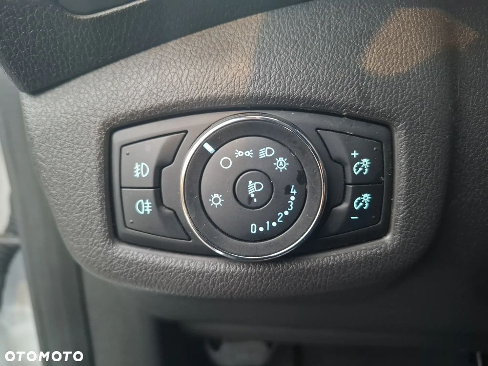 Ford Tourneo Connect Grand - 20