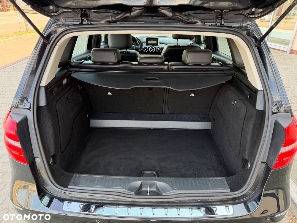 Mercedes-Benz Klasa B 180 d BlueEFFICIENCY Edition - 39