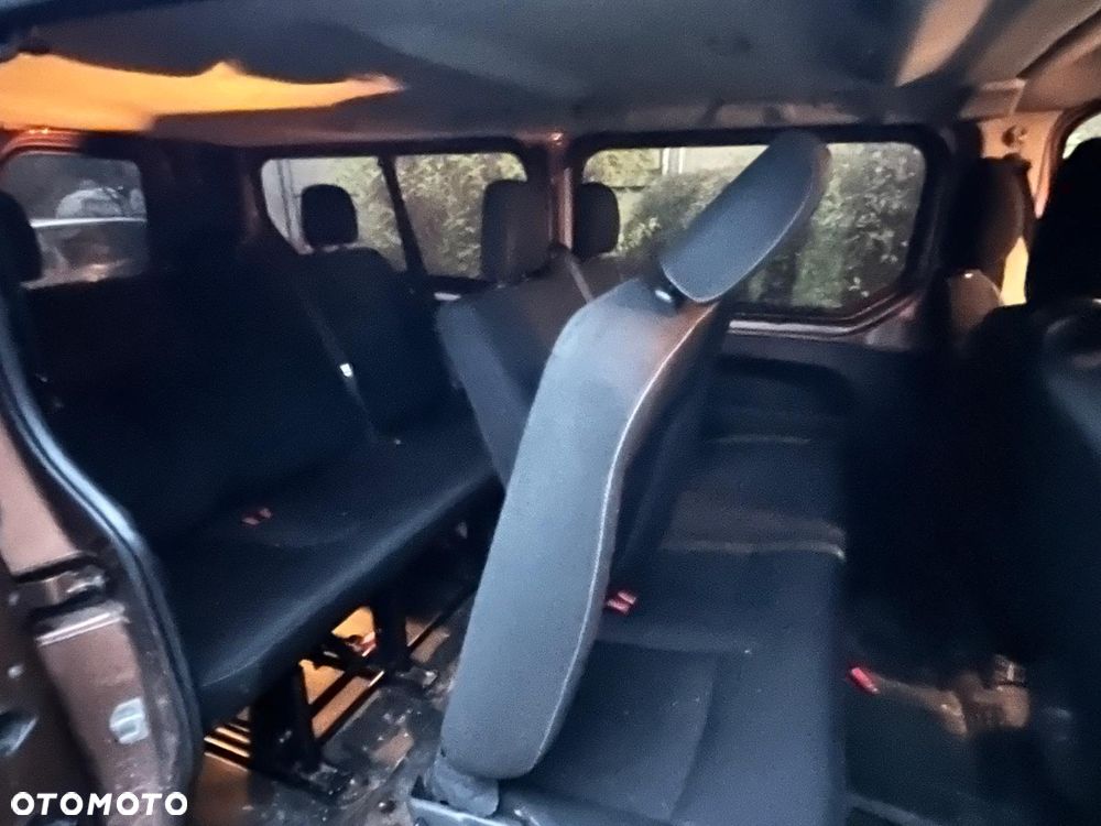 Renault Trafic Grand 1.6 dCi - 5