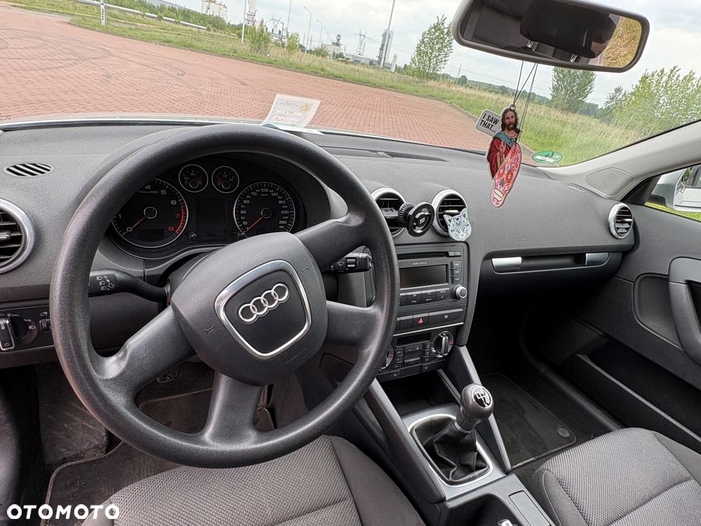 Audi A3 Sportback 1.4 TFSI Ambiente - 9