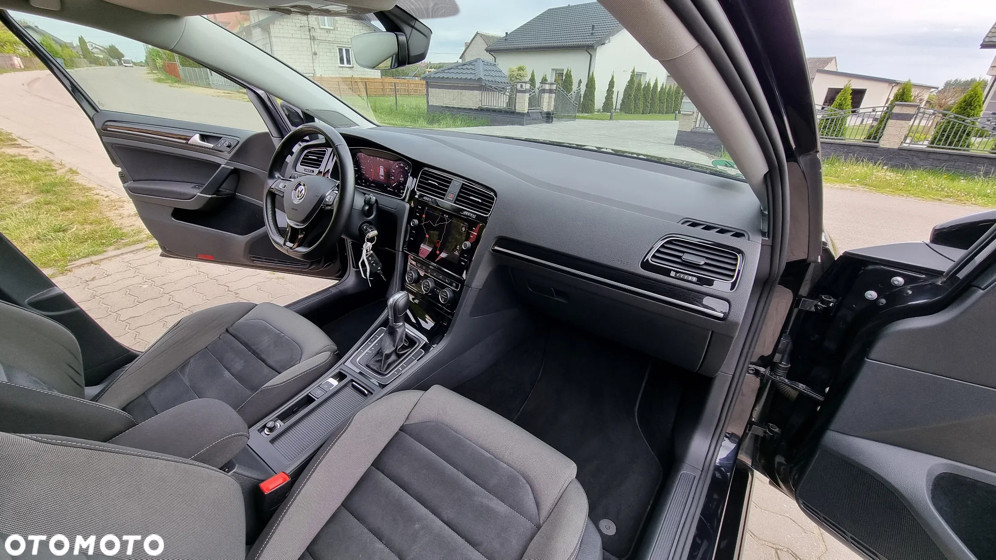 Volkswagen Golf 2.0 TDI (BlueMotion Technology) DSG Highline - 35