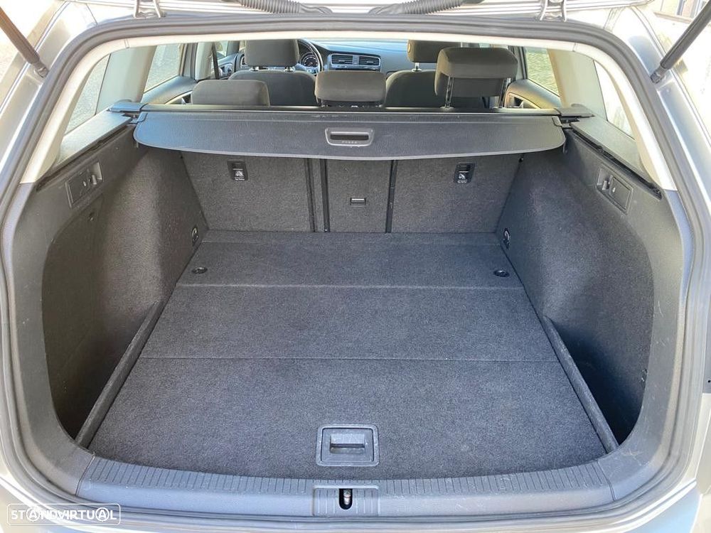 VW Golf Variant 1.6 TDi Confortline - 13