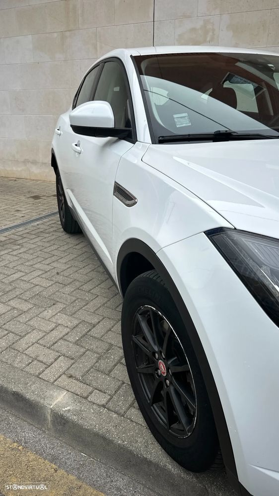 Jaguar E-Pace 2.0 i4D - 13