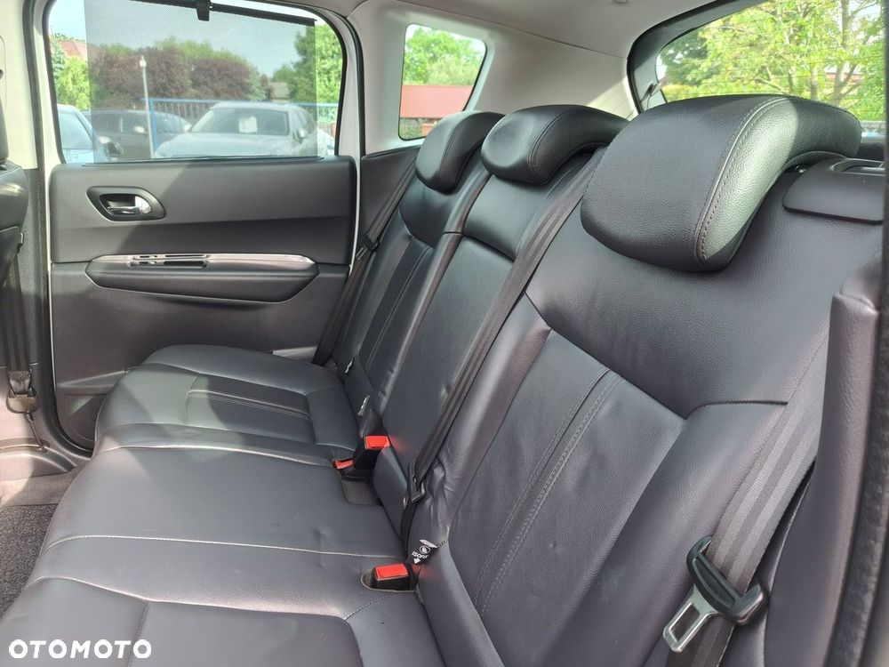 Peugeot 3008 HDi FAP 150 Family - 29