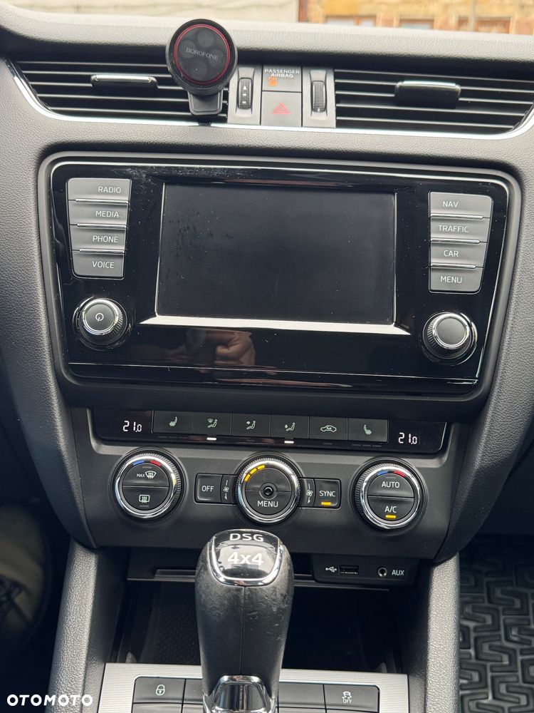 Skoda Octavia 2.0 TDI (Green tec) 4x4 DSG RS - 12