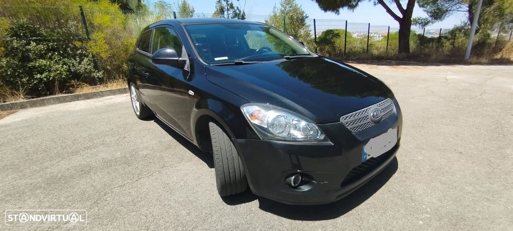 Kia Ceed S Coupé 1.6 CRDi EX - 4
