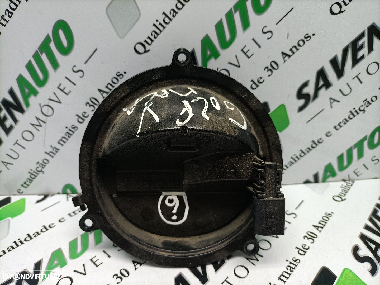 Interruptor / Switch / Botão Da Mala Volkswagen Golf V (1K1) - 2