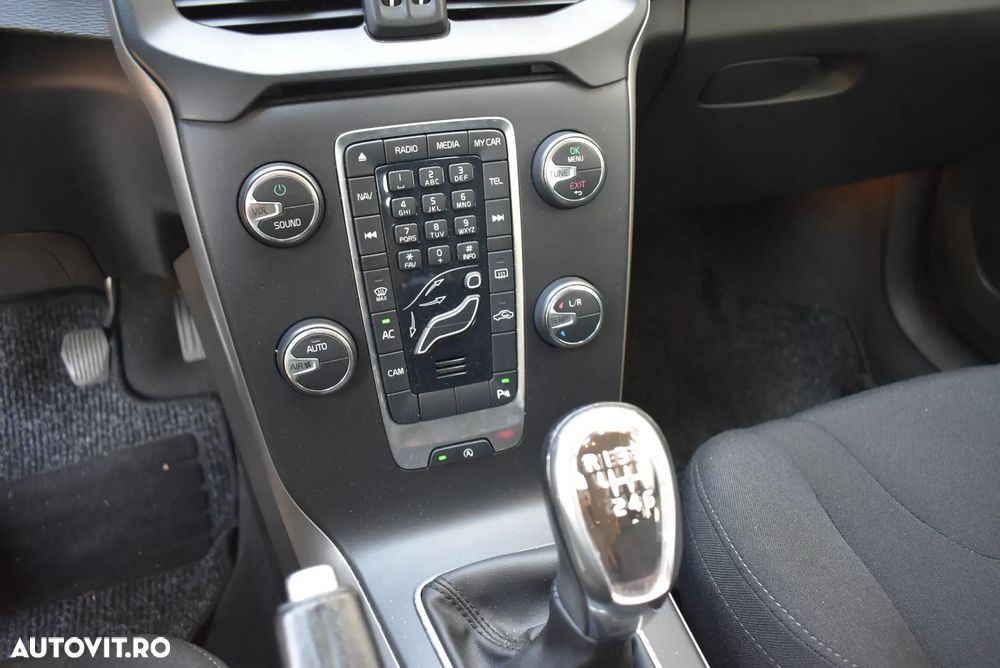 Volvo V40 D2 - 16