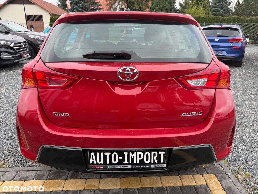 Toyota Auris 2013 photo 4