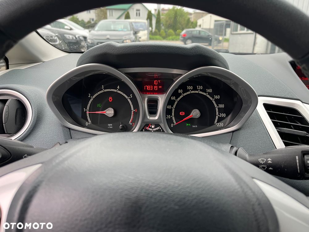Ford Fiesta 1.25 Titanium - 12