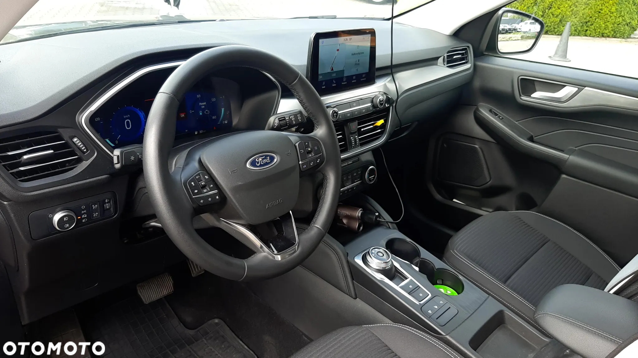 Ford Kuga 2.5 FHEV FWD Titanium - 12