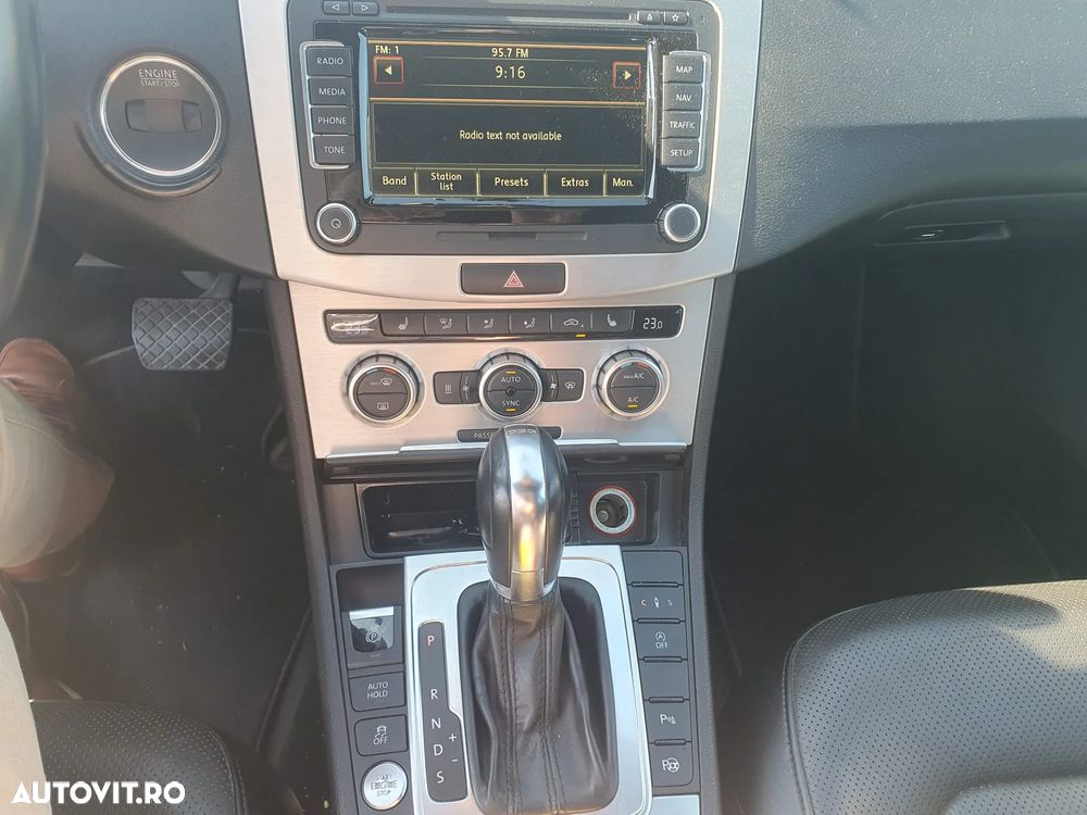 Volkswagen Passat 2.0 TDI BlueMotion Tehnology DSG Highline - 23