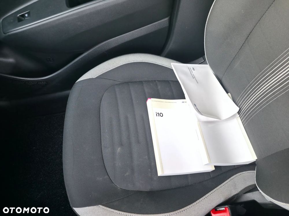 Hyundai i10 - 25