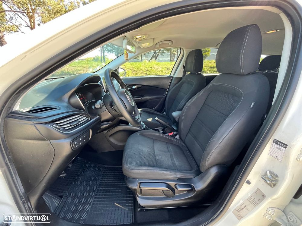 Fiat Tipo Station Wagon 1.3 M-Jet Lounge Tech - 4