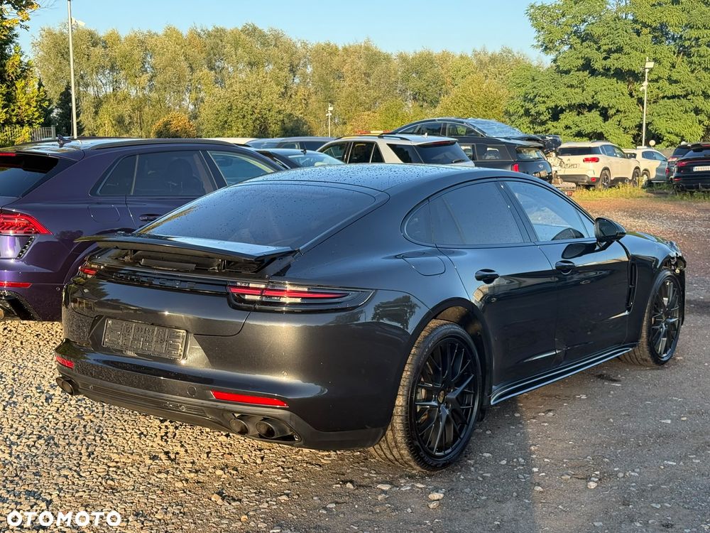 Porsche Panamera 4S - 14