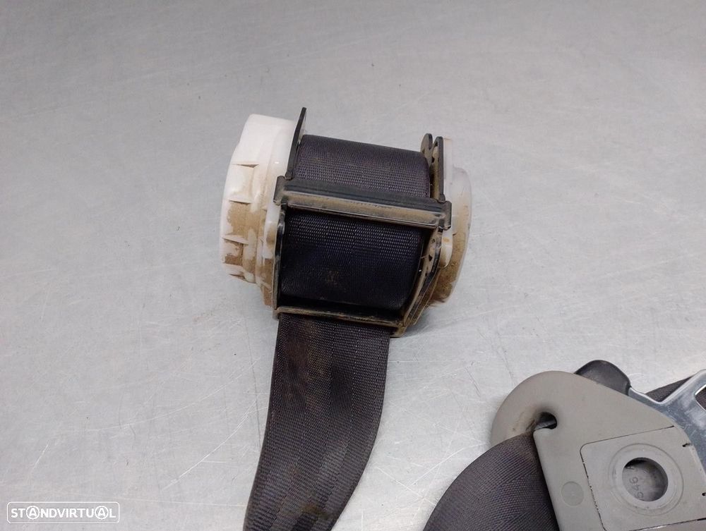 CINTO SEGURANÇA TRASEIRO DIREITO SUZUKI GRAND VITARA I 2005 -8496066DN - 2