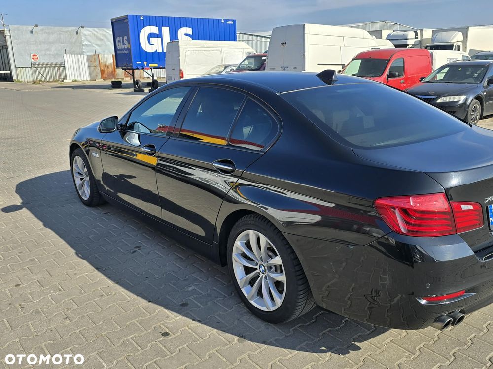 BMW Seria 5 520d xDrive Luxury Line sport - 6
