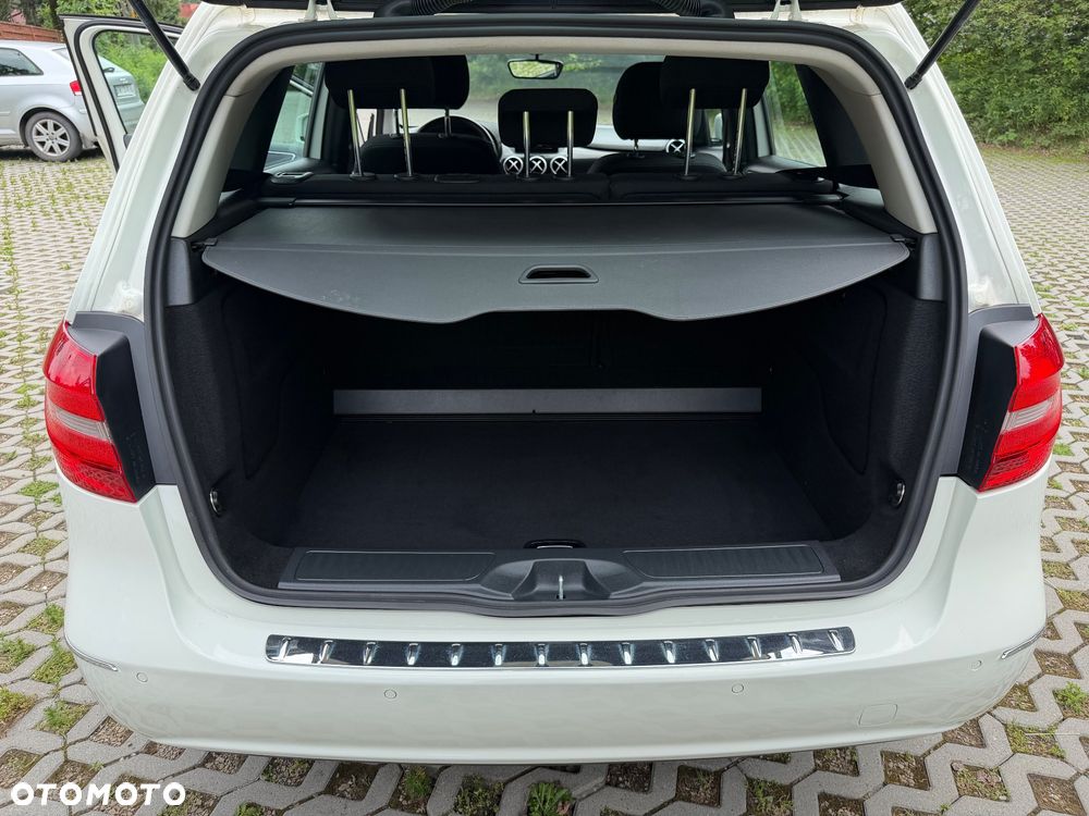 Mercedes-Benz Klasa B 180 CDI (BlueEFFICIENCY) 7G-DCT - 20