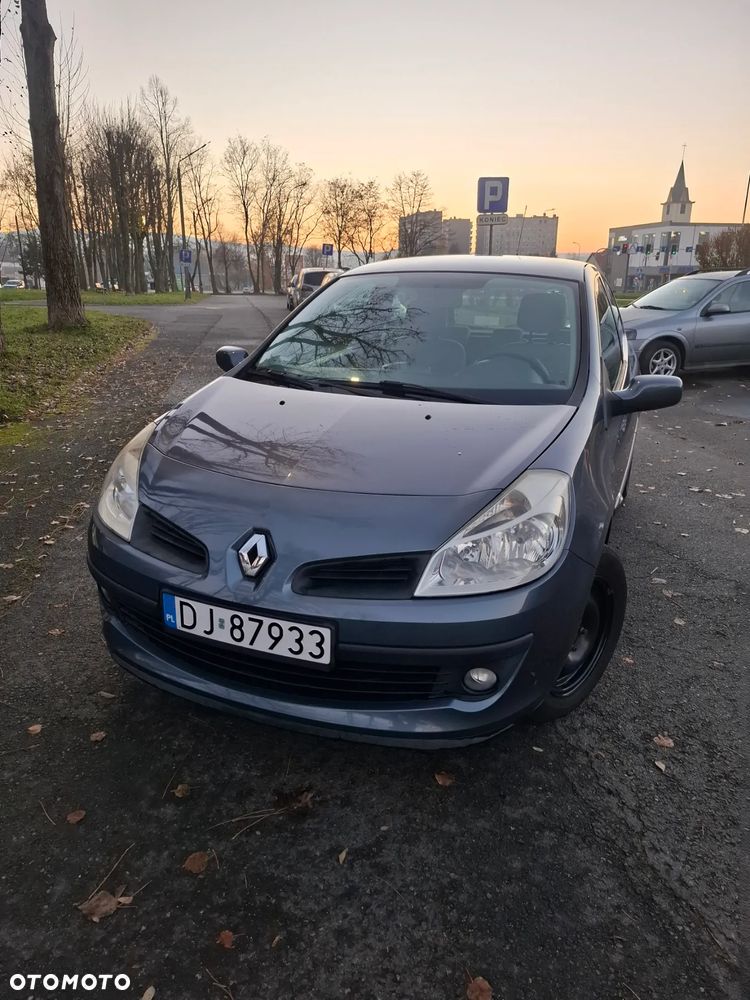 Renault Clio 1.6 16V Expression - 12