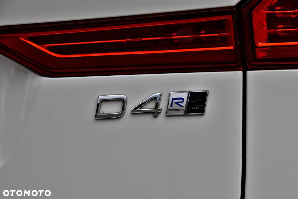 Volvo XC 60 D4 R-Design - 14