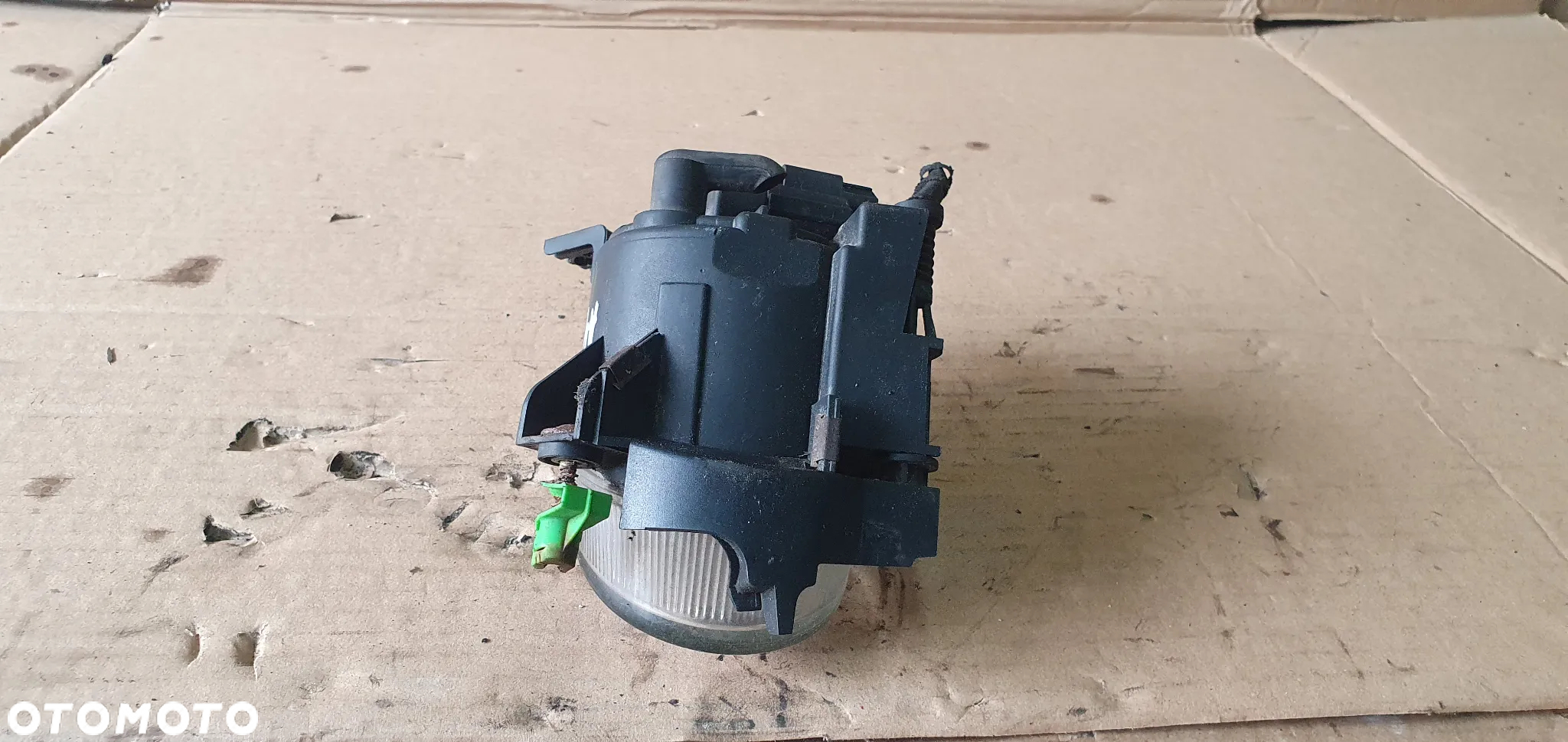 Halogen prawy przód przedni Audi A4 B7 8E0911700C - 6